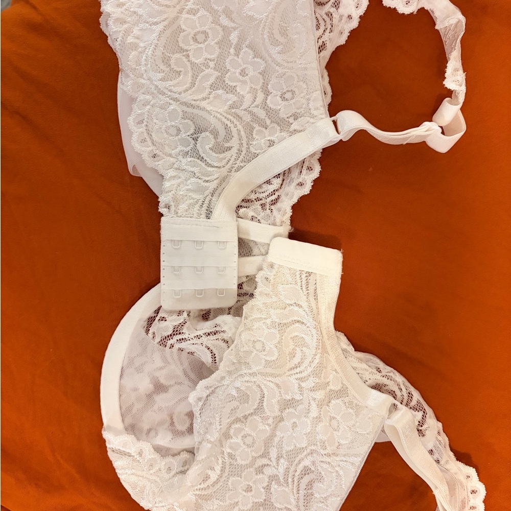 smart & sexy White and Black Lace Underwire Bras - Dual Pack - Picture 4 of 9